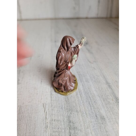 Lemax creepy faceless ghoul spooky town Village accessory - Picture 2 of 5